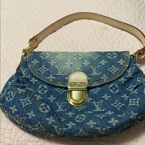 Purse Not Louis Vuitton